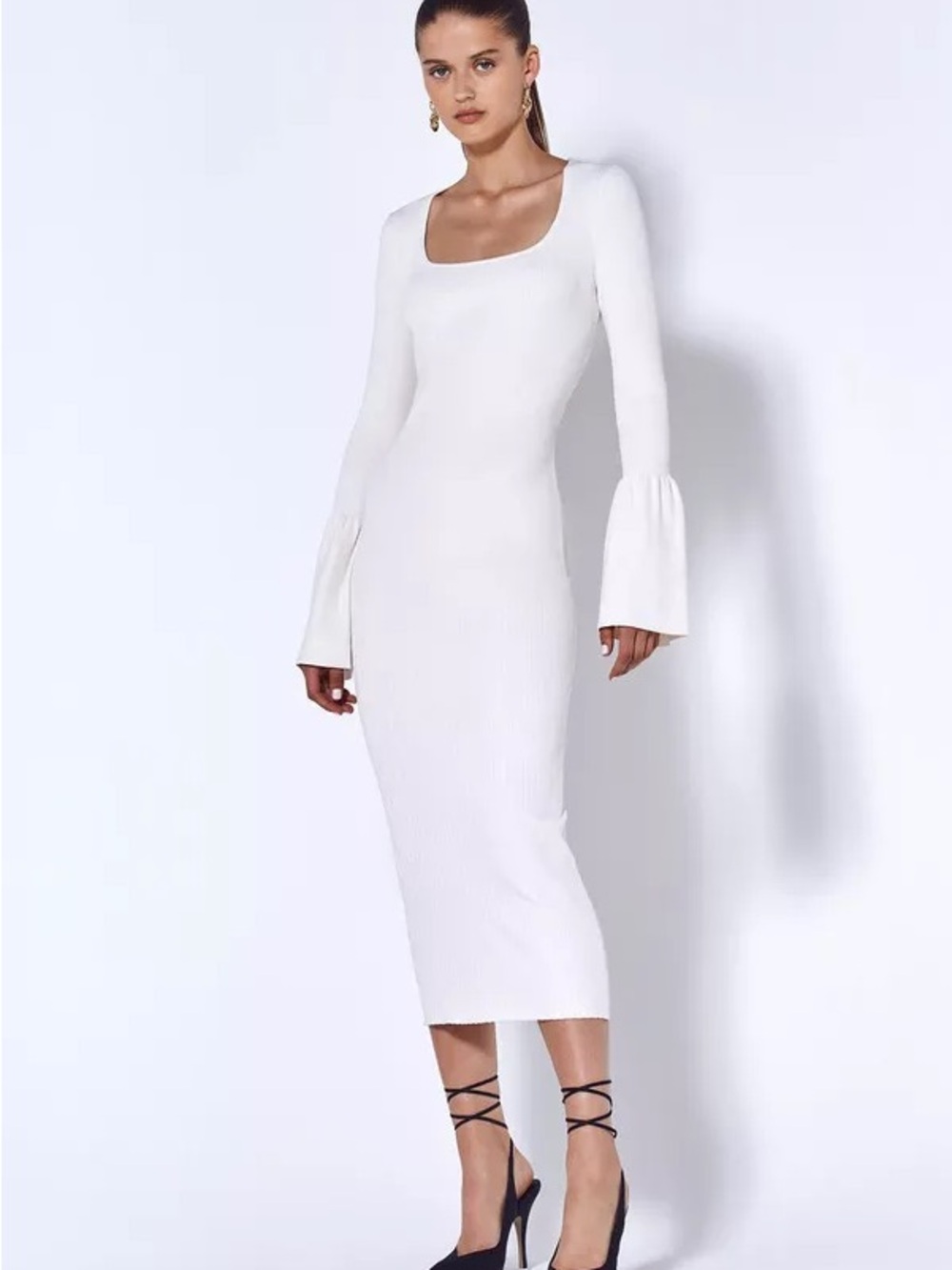 Alexis
Medella Dress